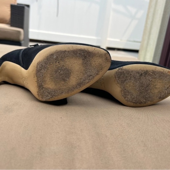 Kate Spade Womens Black Suede Gold Bow Heeled Ankle Bootie Side Zip Size 8.5 - Picture 5 of 9